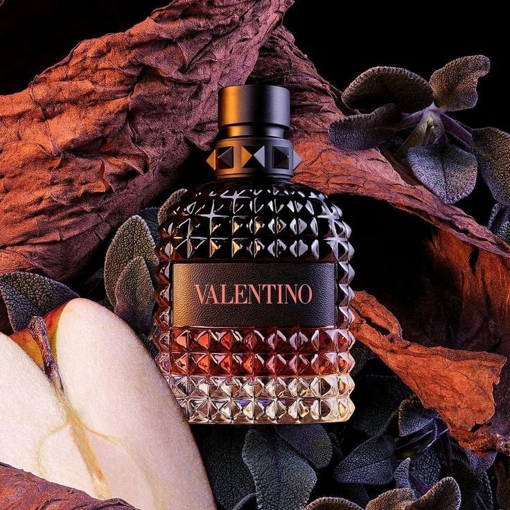 [5] Valentino Born in Roma Coral Fantasy