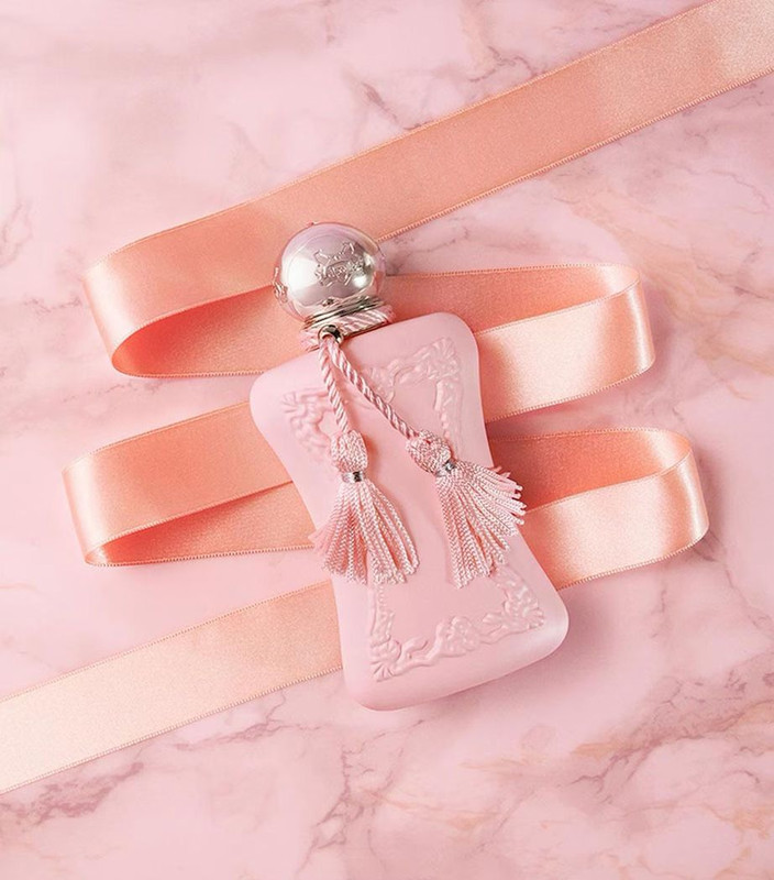 [19] Parfums de Marly Delina